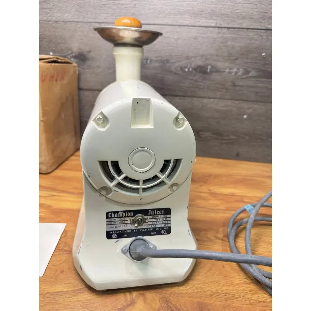 VTG Champion Juicer 1/3 HP Heavy Duty Motor with accessories